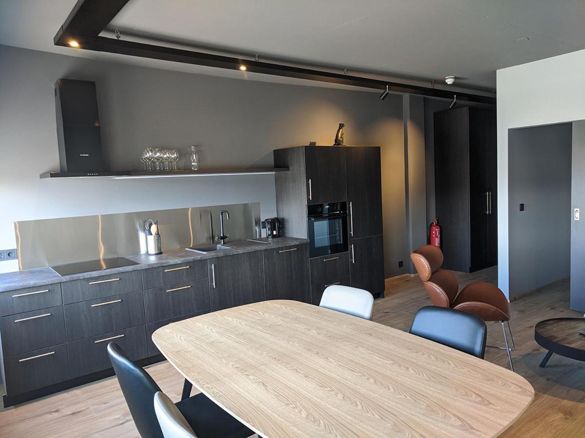 Boutique By The Harbour - Apartments 207 อาคูเรย์รี ภายนอก รูปภาพ